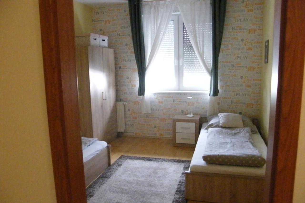 Happy Apartman ハイデゥソボスロー エクステリア 写真